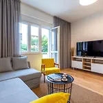 Luxury Split