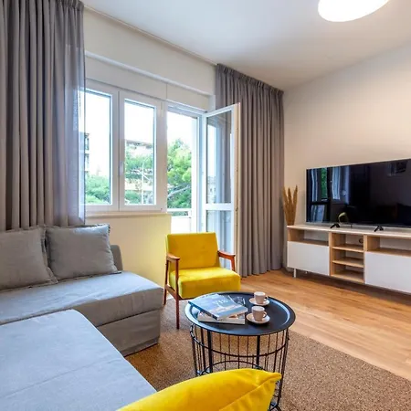 Luxury Split